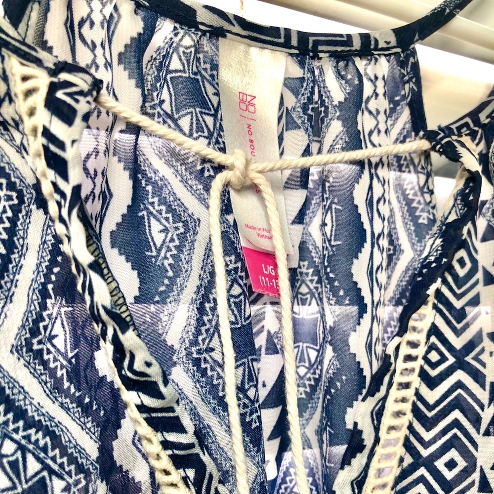 Blue & White Patterned Blouse - Picture 2 of 4